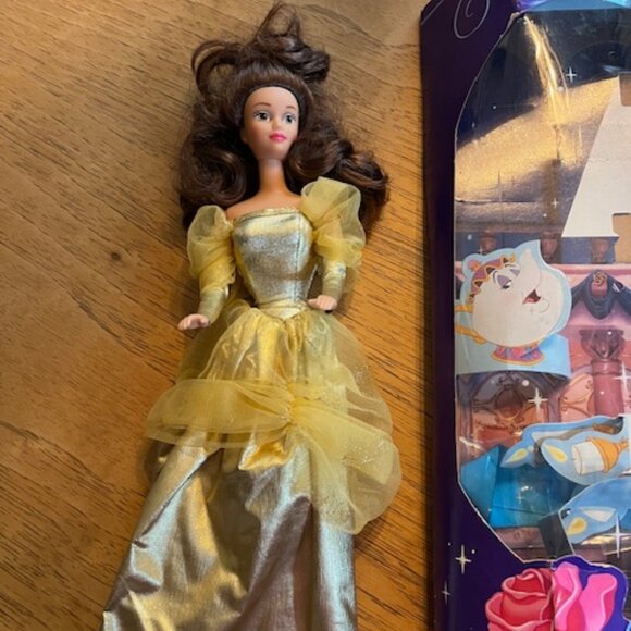 1991 Disney Classics Belle Barbie Beauty & the Beast - Picture 2 of 8